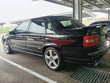 Volvo S70 T in Bachang, MLK