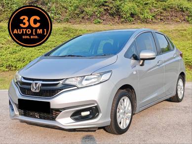 Honda Jazz Hybrid HYBRID in Cheras, KUL