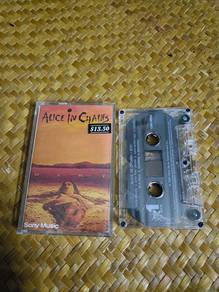 Kaset (Alice In Chains
Dirt)