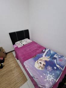 Queen Bed and Single Bed