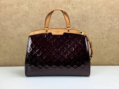 Louis Vuitton M91616 Brea GM Tote Bag