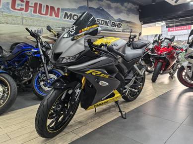Yamaha R15