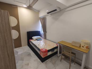 Room in Petaling Jaya, SGR
