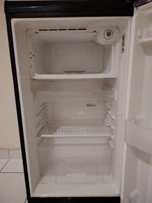 Peti ais 1 pintu