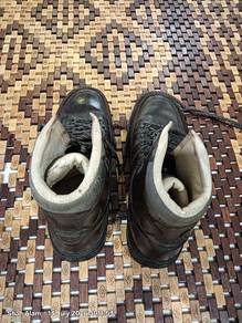 Trekking mountain shoes