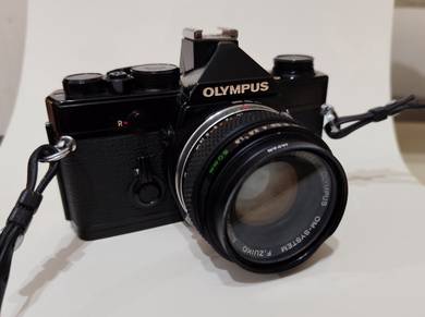 OLYMPUS OM-1 SLR camera