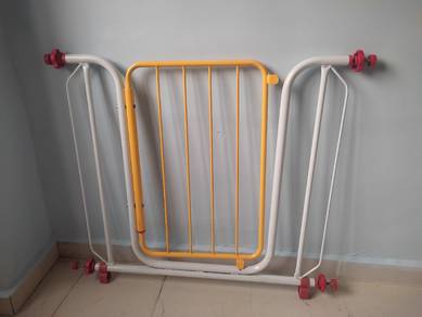 Pagar baby (baby safety gate) untuk dijual