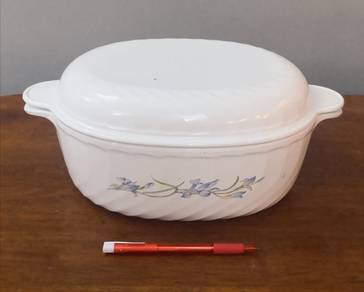 Arcopal Arcoflam blue lily oval bowl lid