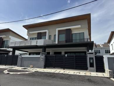 Semi-Detached House For Sale in Ipoh,PRK