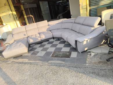 10)9 sofa