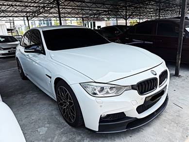 BMW 320i 20i SPORT LINE (CKD) in Bagan Ajam, PNG