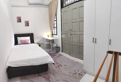 Room in Batu Kawan, PNG