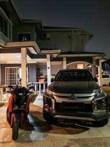 Mitsubishi Triton VGT A/T in Ampang Hilir, KUL