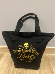 Kiehls tote bag with zip