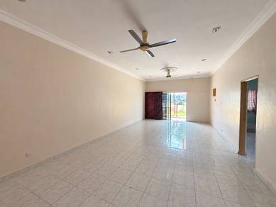 Semi-Detached House For Sale in Batu Berendam,MLK