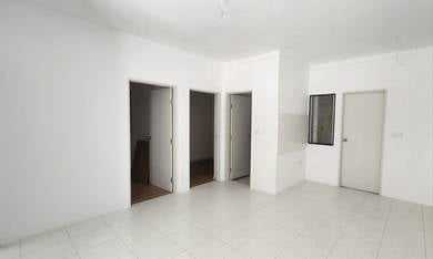 Condominium For Sale in Tri Pinnacle