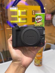 (USED) Eos R50V Canon + 14-30mm kit lens