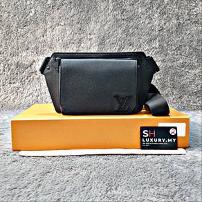 Louis Vuitton Aerogram Waistbag *MICROCHIP