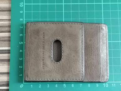 Fossil magnet wallet