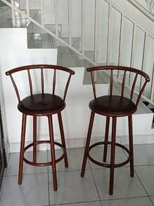bar stool