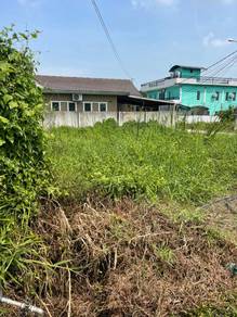 Commercial Land in Jeram, SGR