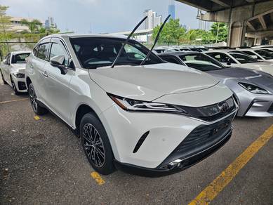 Toyota Harrier LUXURY in Cheras, KUL