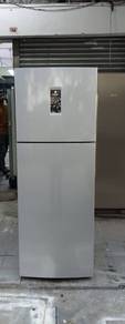 Jenama Electrolux 2door fridge refrigerator 319L