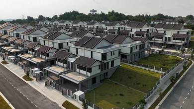 Semi-Detached House For Sale in Sungai Buloh,SGR
