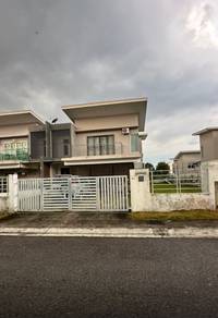 Semi-Detached House For Sale in Mantin,NSN