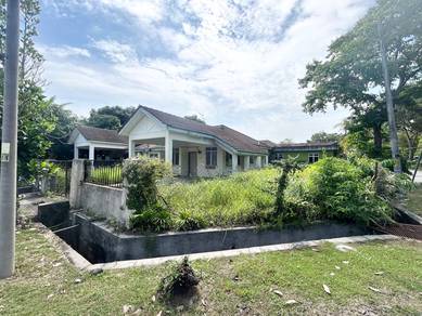 Semi-Detached House For Sale in Sepang,SGR