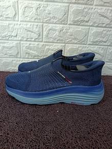 Uk10 Skechers Max Cushion Slip-Ins