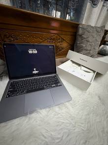 13-inch MacBook Air with Apple M1 chip