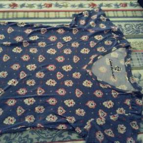 Blue printed top from UNIQLO