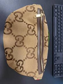 GUCCI Crossbody Bag - Like New