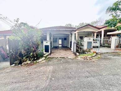 3-storey Terraced House For Sale in Selayang,SGR