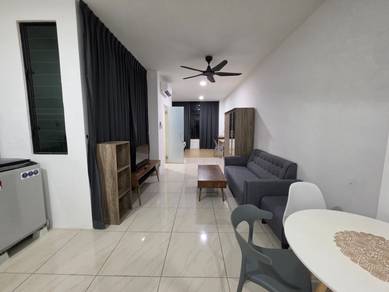 Condominium For Rent in Manhattan Suites @ ITCC