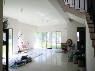 3-storey Terraced House For Sale in Telok Panglima Garang,SGR