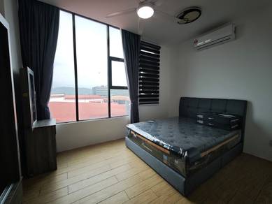 Condominium For Rent in Manhattan Suites @ ITCC
