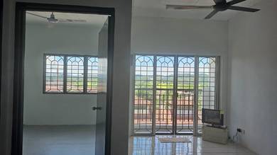 Apartment For Rent in Apartment Taman Tropika (Blok A & B)