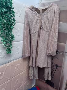 letgo baju untuk dinner tema retro
