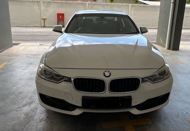 BMW 328i 28i SPORTS (CBU) in Butterworth, PNG