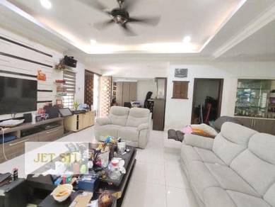 Semi-Detached House For Sale in Setia Alam,SGR