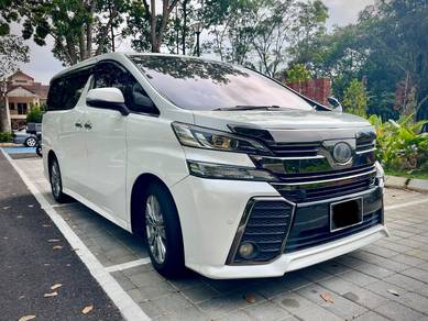 Toyota Vellfire Z GOLDEN EYES in Petaling Jaya, SGR