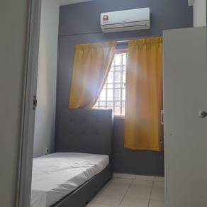 Room in Klang, SGR
