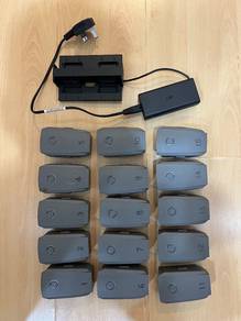 DJI Mavic 2 Zoom Fly More Batteries. Charging Hub