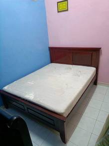 Katil Queen Kayu Siap Tilam