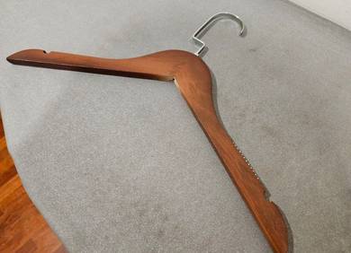 Quality Wooden Hanger/clothes hanger/penyidai baju