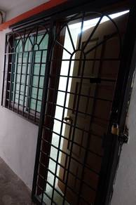 Flat For Sale in Flat PKNS Seksyen 7 Shah Alam