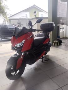 Yamaha XMAX