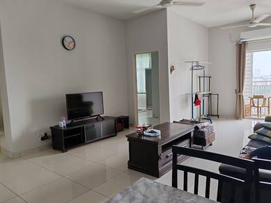 Condominium For Rent in Kristal View